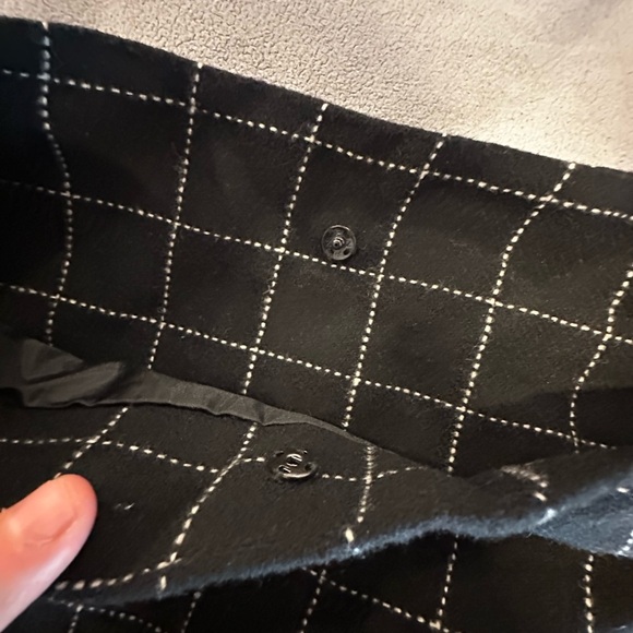 David N Wool Blend Black Windowpane Wrap Skirt Faux Leather Fringe Detail. 10. - Picture 15 of 15